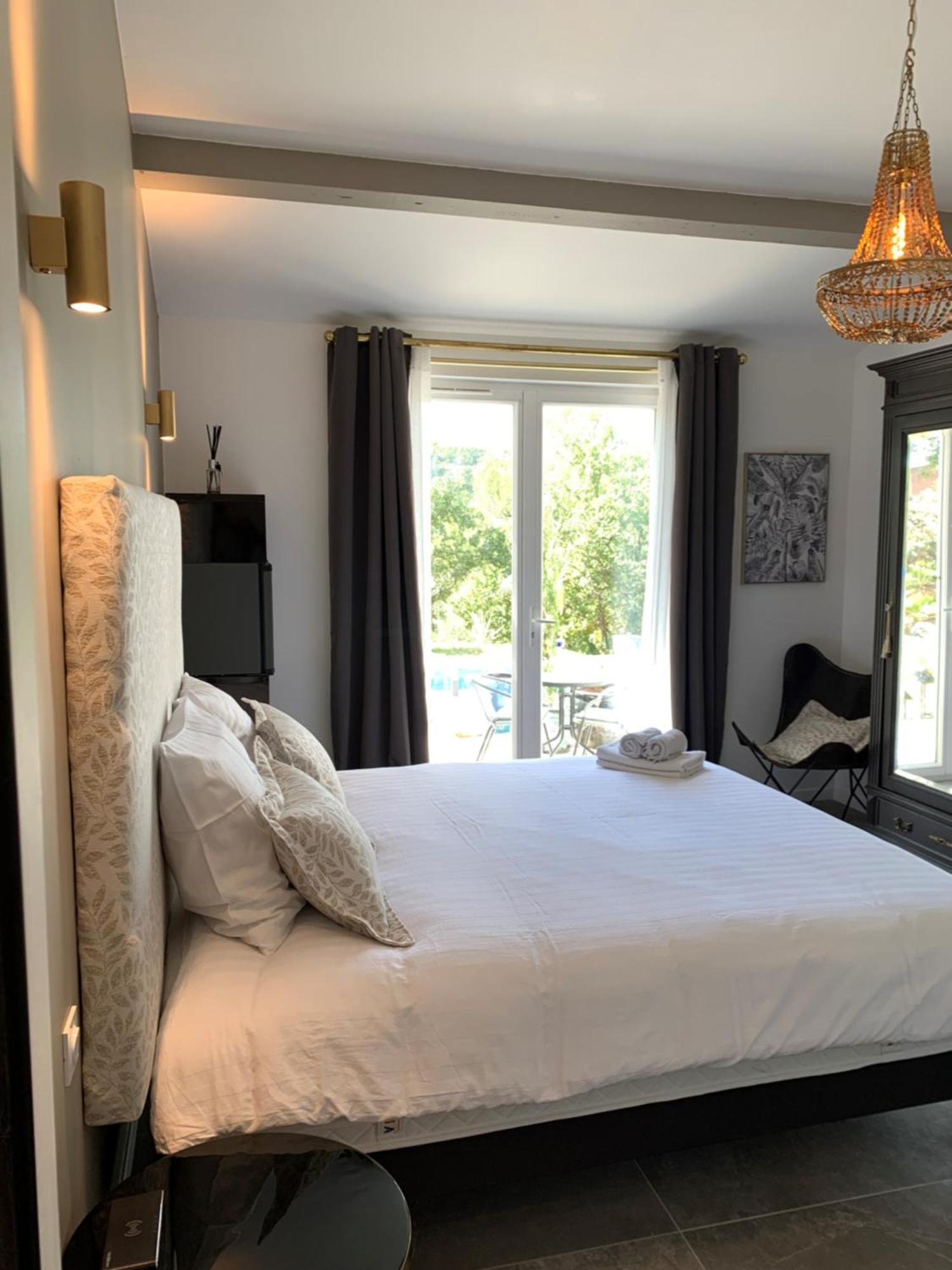 Villa Alba En Provence Besse-sur-Issole ภายนอก รูปภาพ