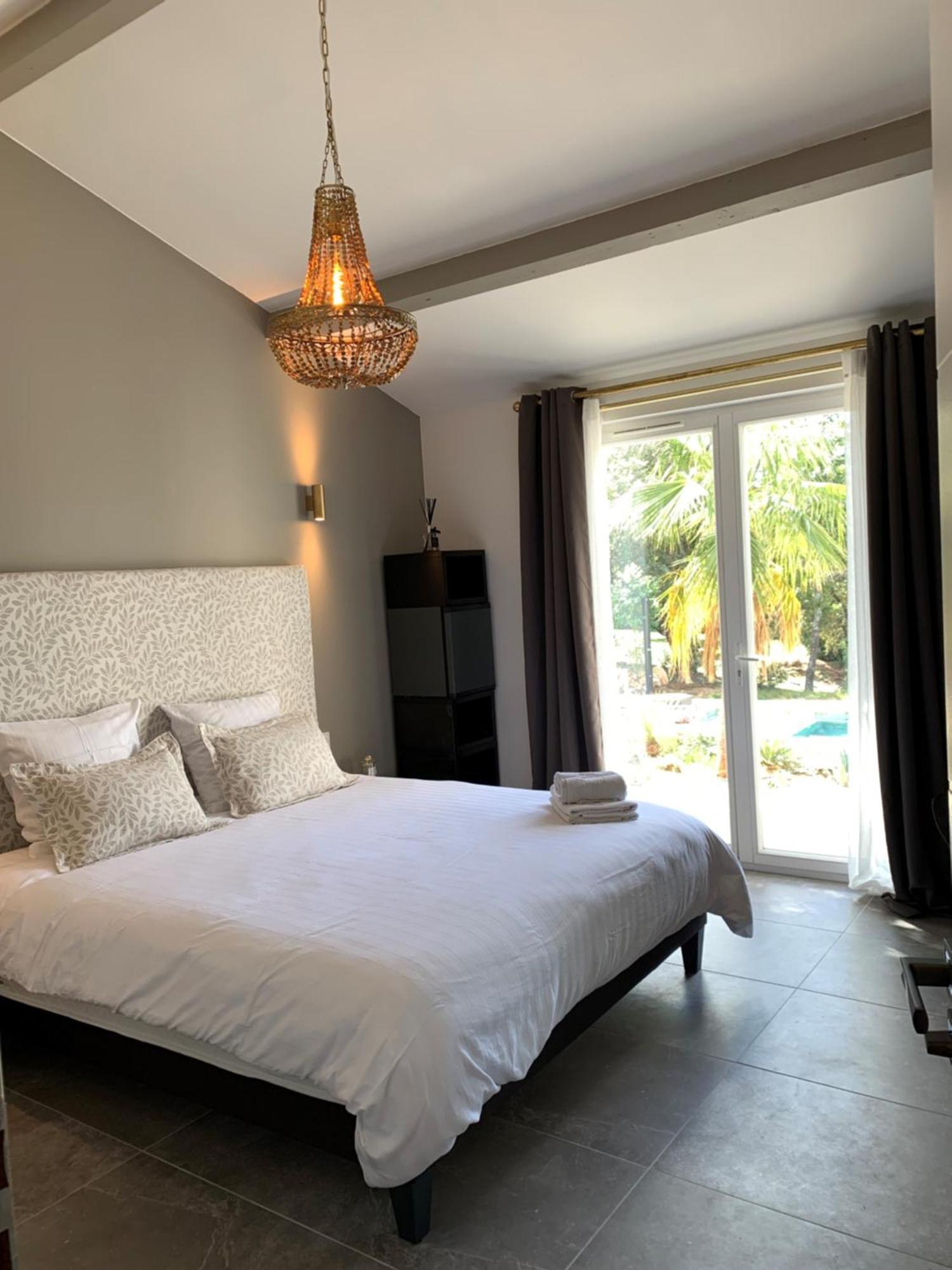 Villa Alba En Provence Besse-sur-Issole ภายนอก รูปภาพ